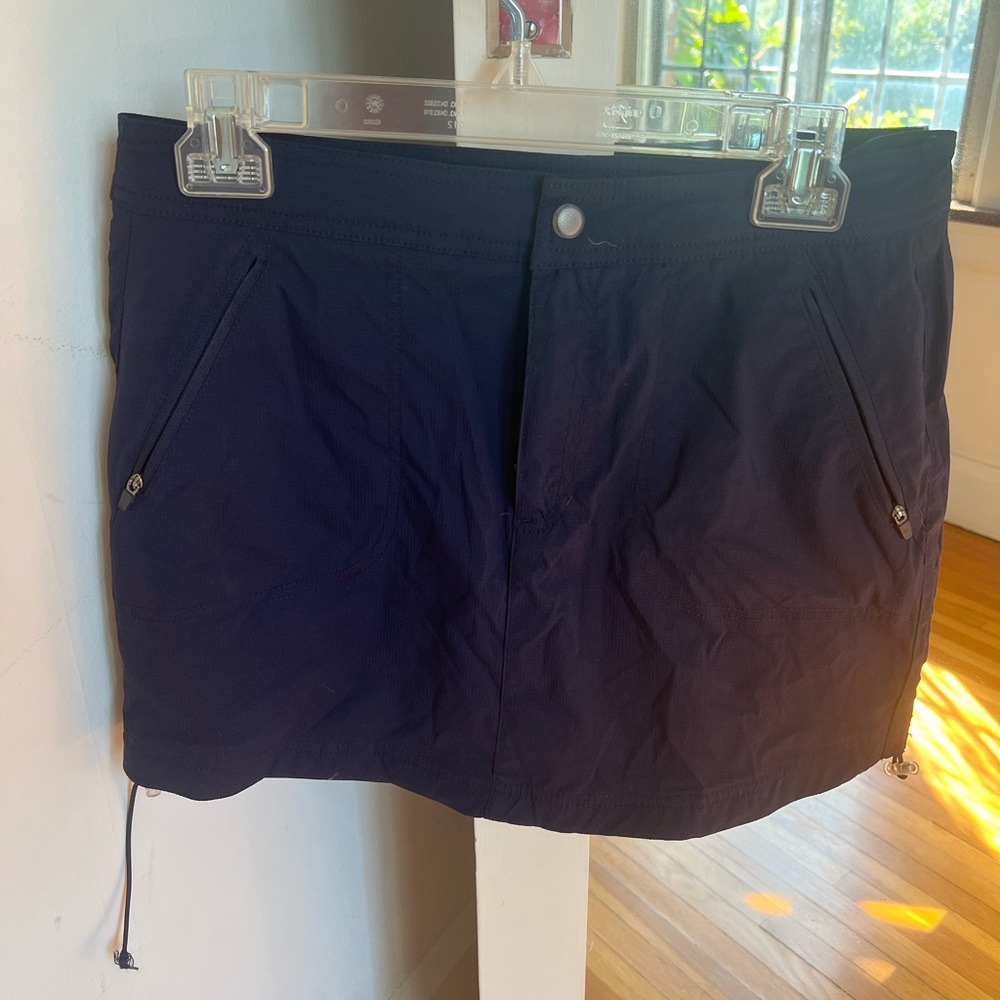 GOLF SKIRT NAVY BLUE LE VERDE PERFORMANCE SKIRT WITH ATTACHED SHORT